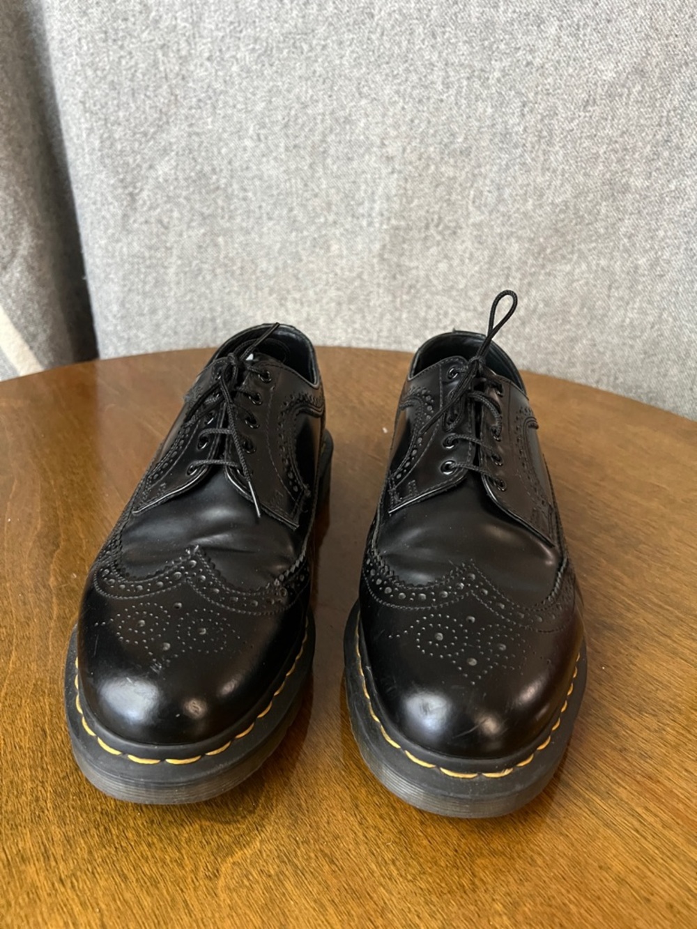 Dr. Martens Brogues 3989 - Picture 2 of 5